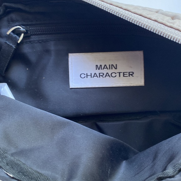 Aritzia Fanny Pack - Picture 2 of 2